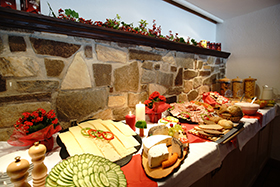 Speisesaal Sportclub Zillertal Speisesaal Sportclub Zillertal